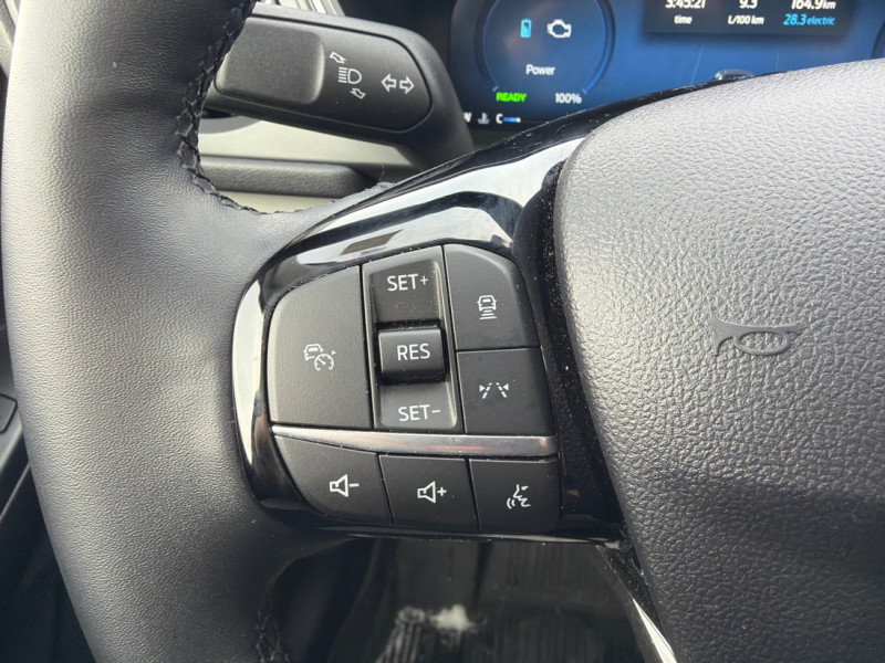 2025 Ford Escape - Gallery image 15