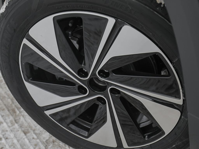 2025 Volkswagen Taos - Gallery image 5