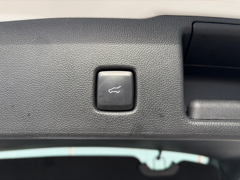 2025 Ford Escape - Gallery image 4