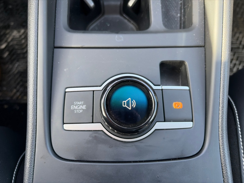 2025 Volkswagen Tiguan - Gallery image 18