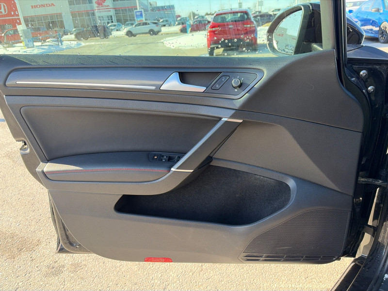 2019 Volkswagen Golf GTI - Gallery image 6