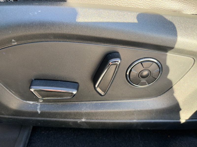 2020 Ford Explorer - Gallery image 13