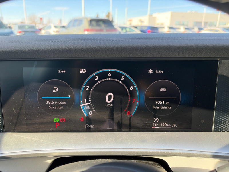 2025 Volkswagen Tiguan - Gallery image 17