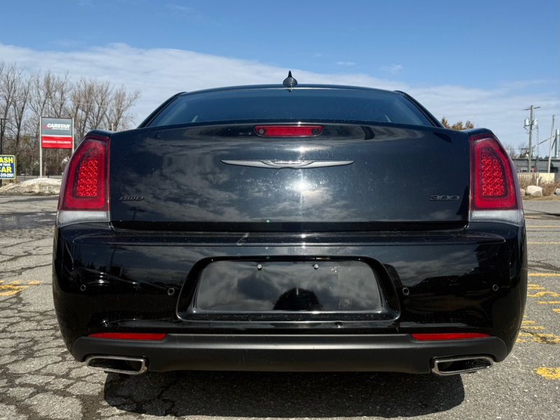 2023 Chrysler 300 - Gallery image 5