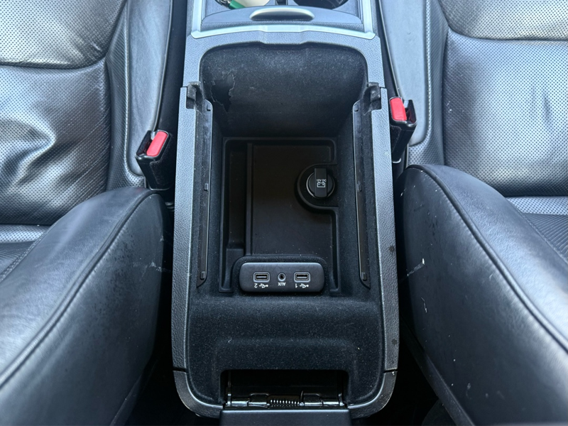 2023 Chrysler 300 - Gallery image 28