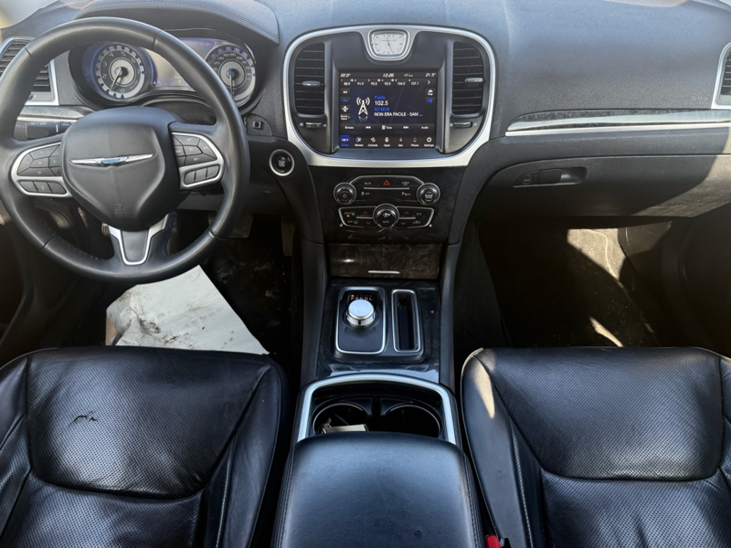 2023 Chrysler 300 - Gallery image 13