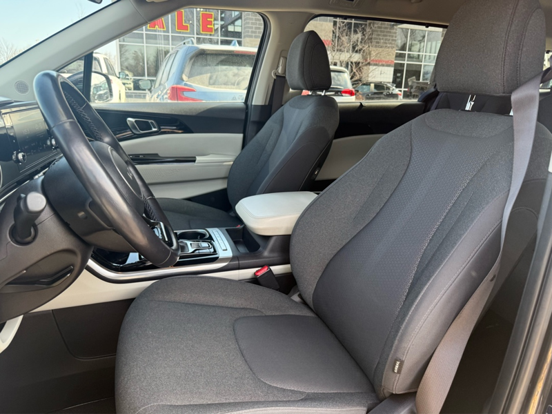 2024 Kia Carnival - Gallery image 10