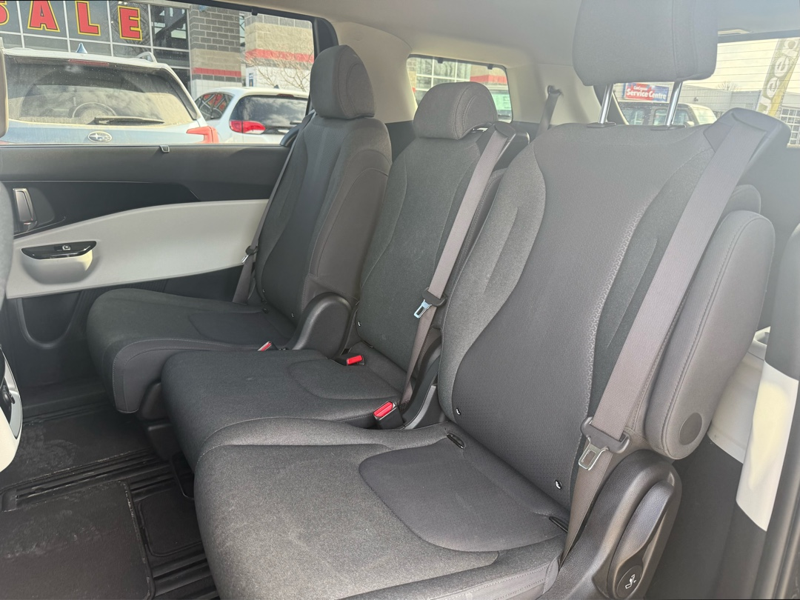 2024 Kia Carnival - Gallery image 25