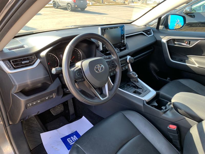 2021 Toyota RAV4 - Gallery image 11
