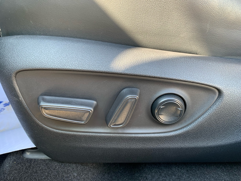 2021 Toyota RAV4 - Gallery image 17