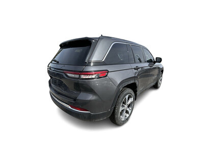 used 2022 Jeep Grand Cherokee car, priced at $41,688