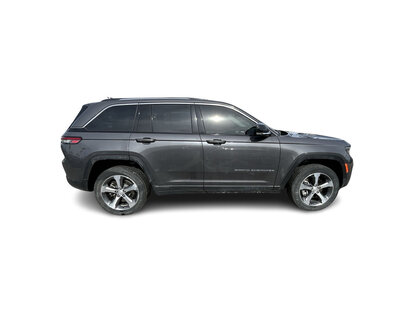 used 2022 Jeep Grand Cherokee car, priced at $41,688