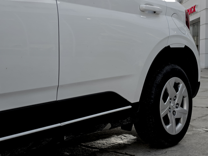 used 2024 Hyundai Venue car, priced at $19,499