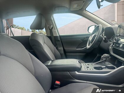 used 2024 Toyota Highlander car, priced at $44,995