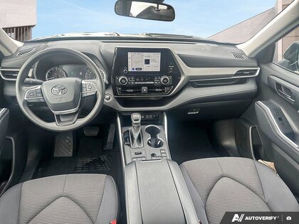 used 2024 Toyota Highlander car, priced at $44,995