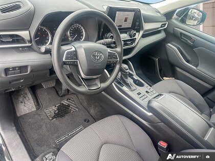 used 2024 Toyota Highlander car, priced at $44,995