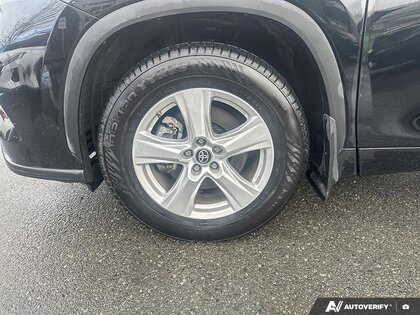 used 2024 Toyota Highlander car, priced at $44,995