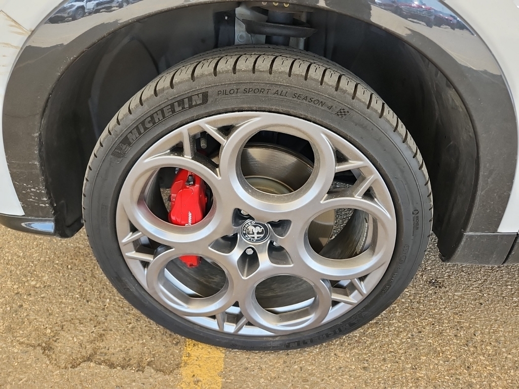 2023 Alfa Romeo Tonale Veloce, 温哥华, 全款车