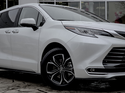 used 2026 Toyota Sienna car, priced at $84,495