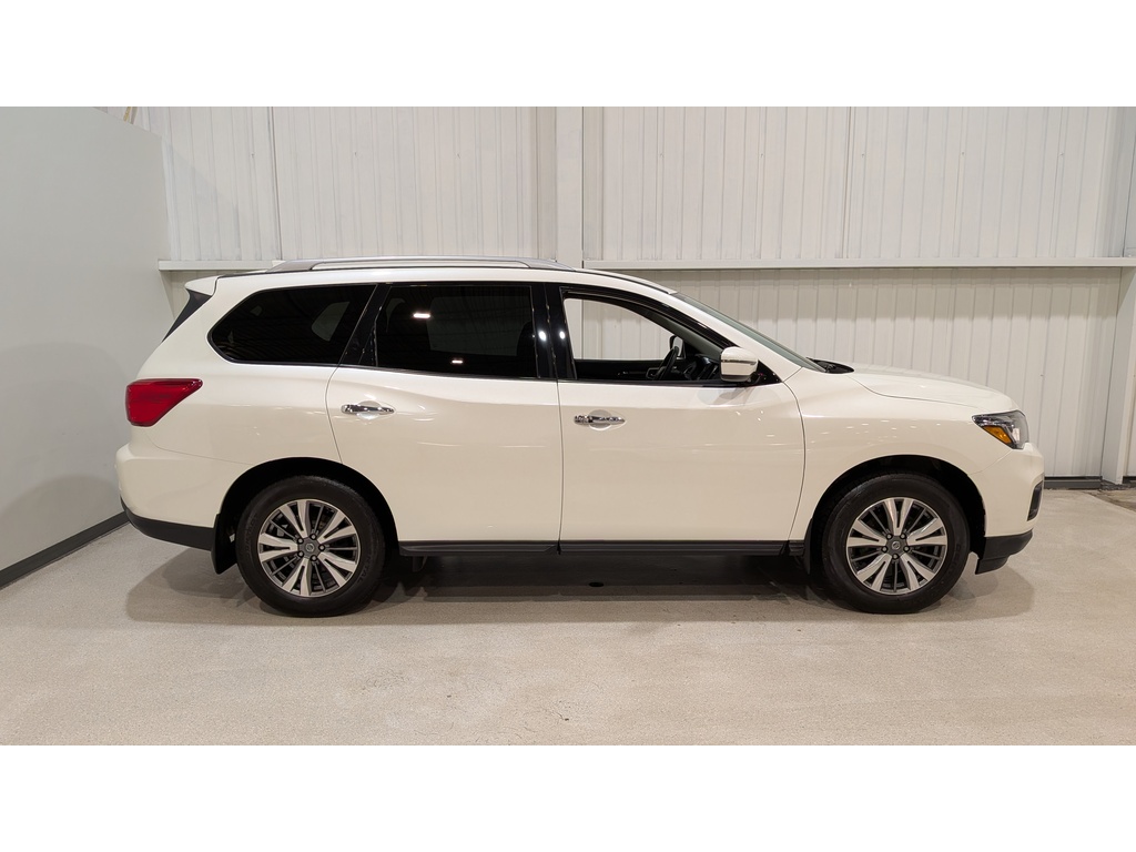 Nissan Pathfinder 2020