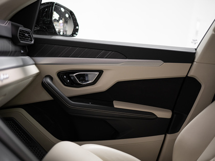 used 2020 Lamborghini Urus car, priced at $232,900