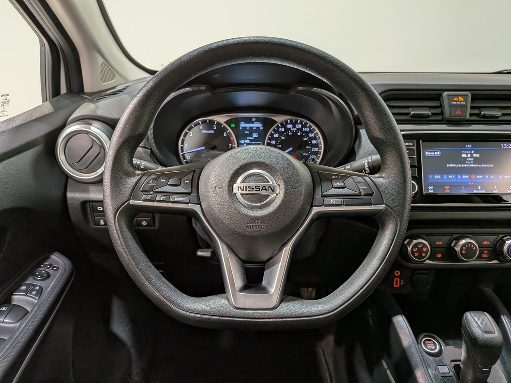 Nissan Versa 2021