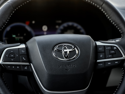 used 2025 Toyota Sienna car, priced at $55,995