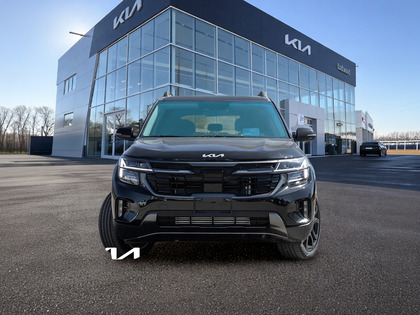 used 2025 Kia Seltos car, priced at $35,999