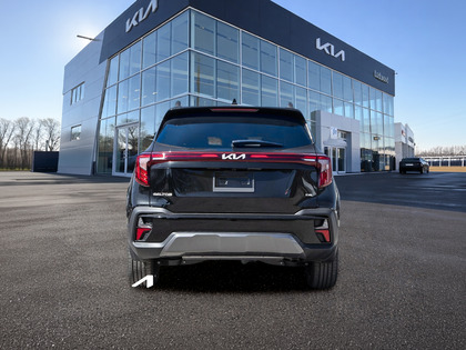 used 2025 Kia Seltos car, priced at $35,999