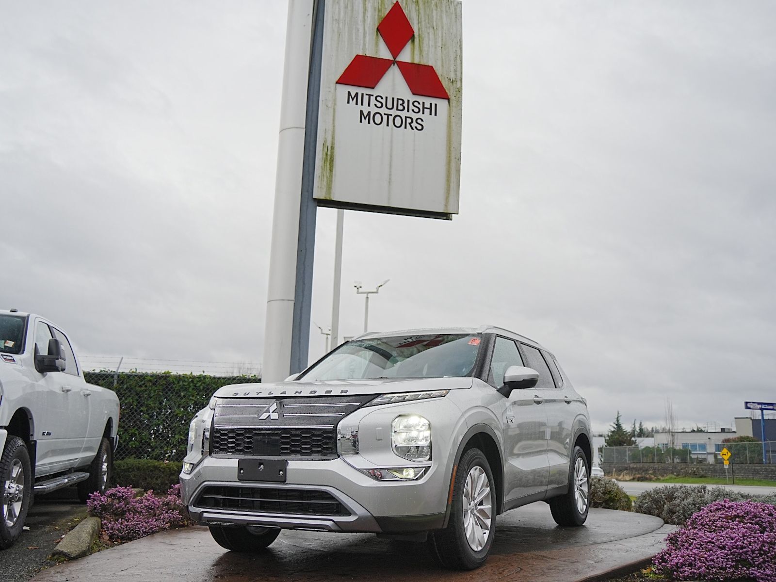 2026 Mitsubishi Outlander PHEV
