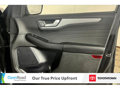 used 2025 Ford Escape car, priced at $29,998