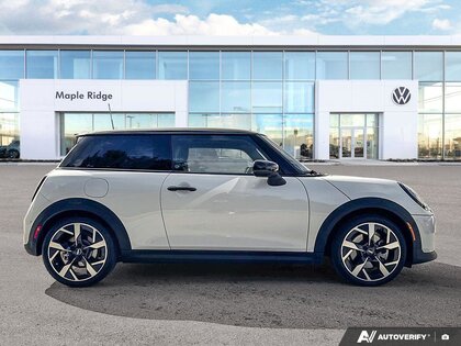 used 2025 MINI 3 Door car, priced at $38,688