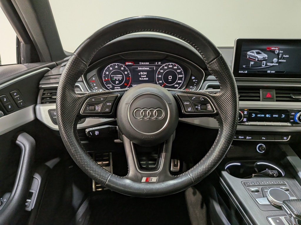 Audi A4 2019
