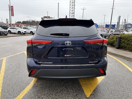 used 2022 Toyota Highlander car, priced at $42,995