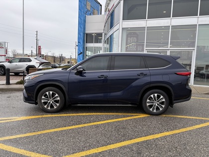 used 2022 Toyota Highlander car, priced at $42,995
