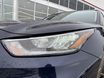 used 2022 Toyota Highlander car, priced at $42,995