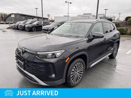 used 2025 Volkswagen Tiguan car, priced at $39,824