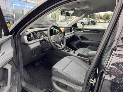 used 2025 Volkswagen Tiguan car, priced at $39,794