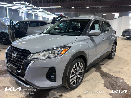 Nissan Kicks SV FWD