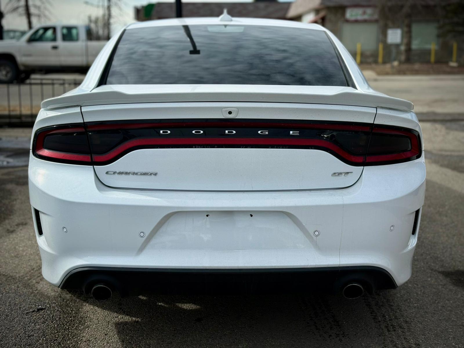 2022 Dodge Charger — view 5
