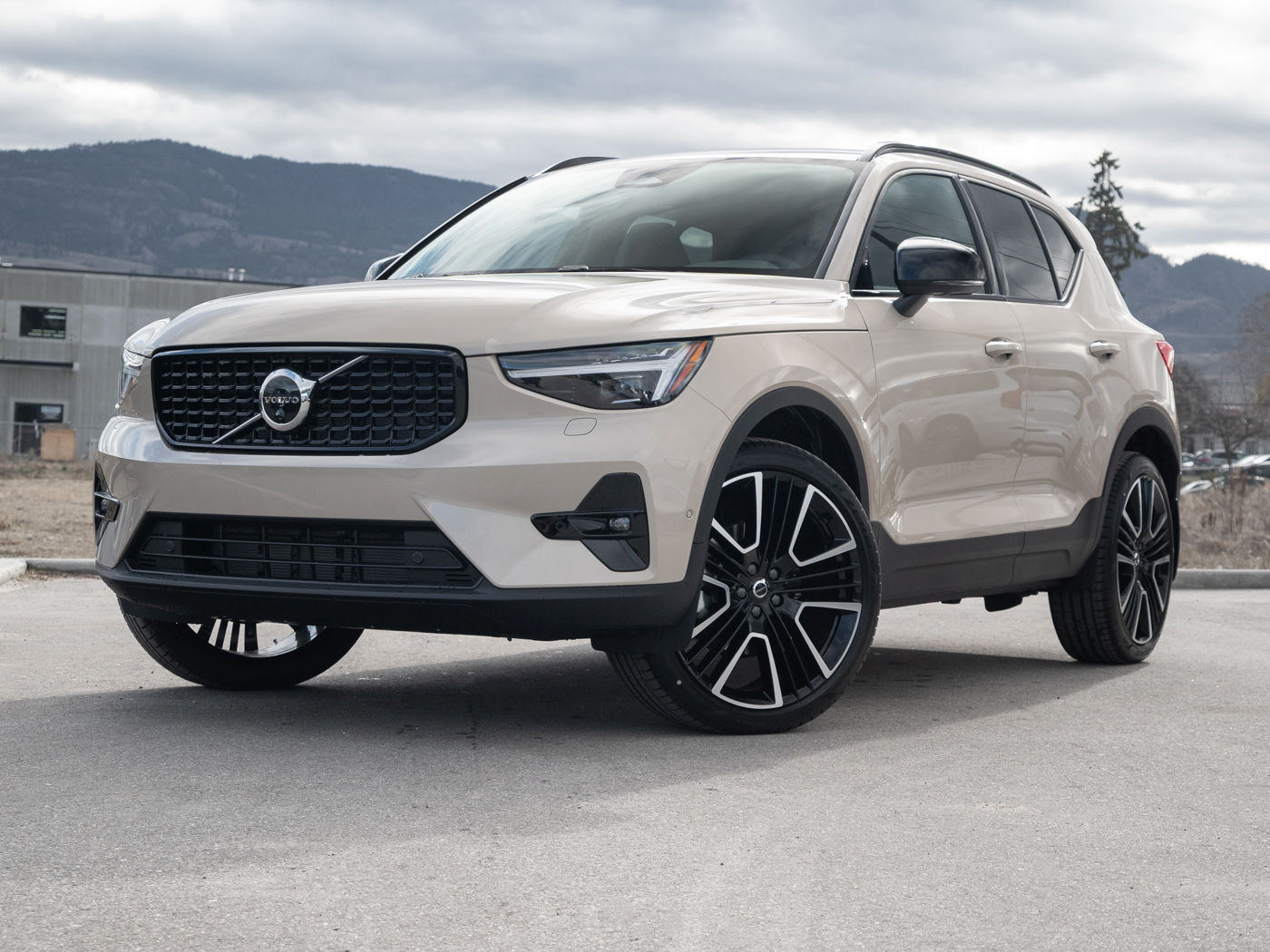 2026 Volvo XC40