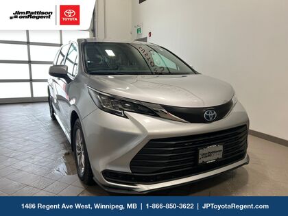 2021 Toyota Sienna LE 8-Passenger AWD