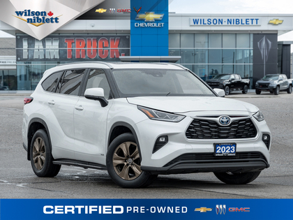 used 2023 Toyota Highlander car, priced at $46,995