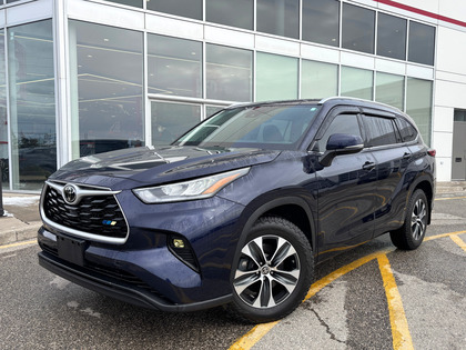 used 2022 Toyota Highlander car, priced at $38,995