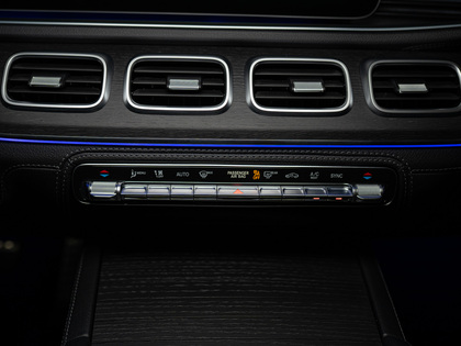 used 2022 Mercedes-Benz GLE car, priced at $69,900