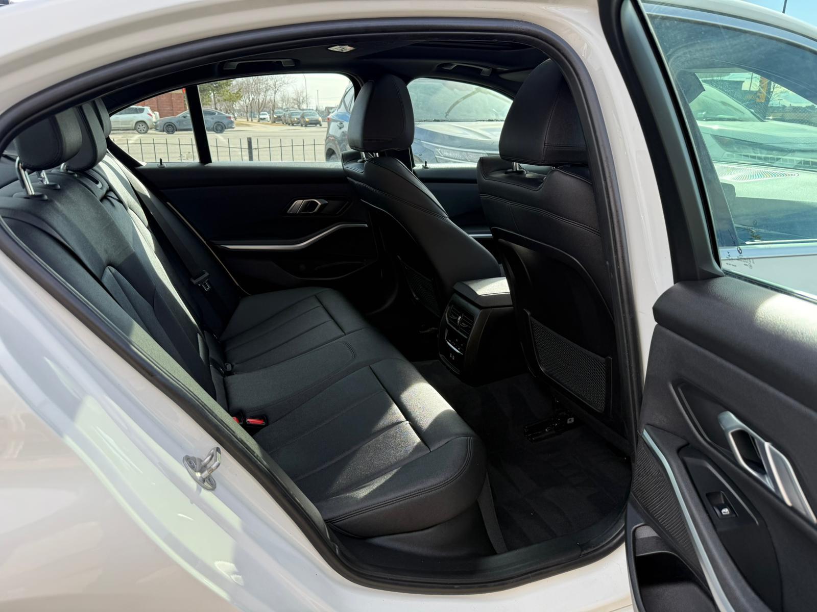 2021 BMW 3 Series — view 12