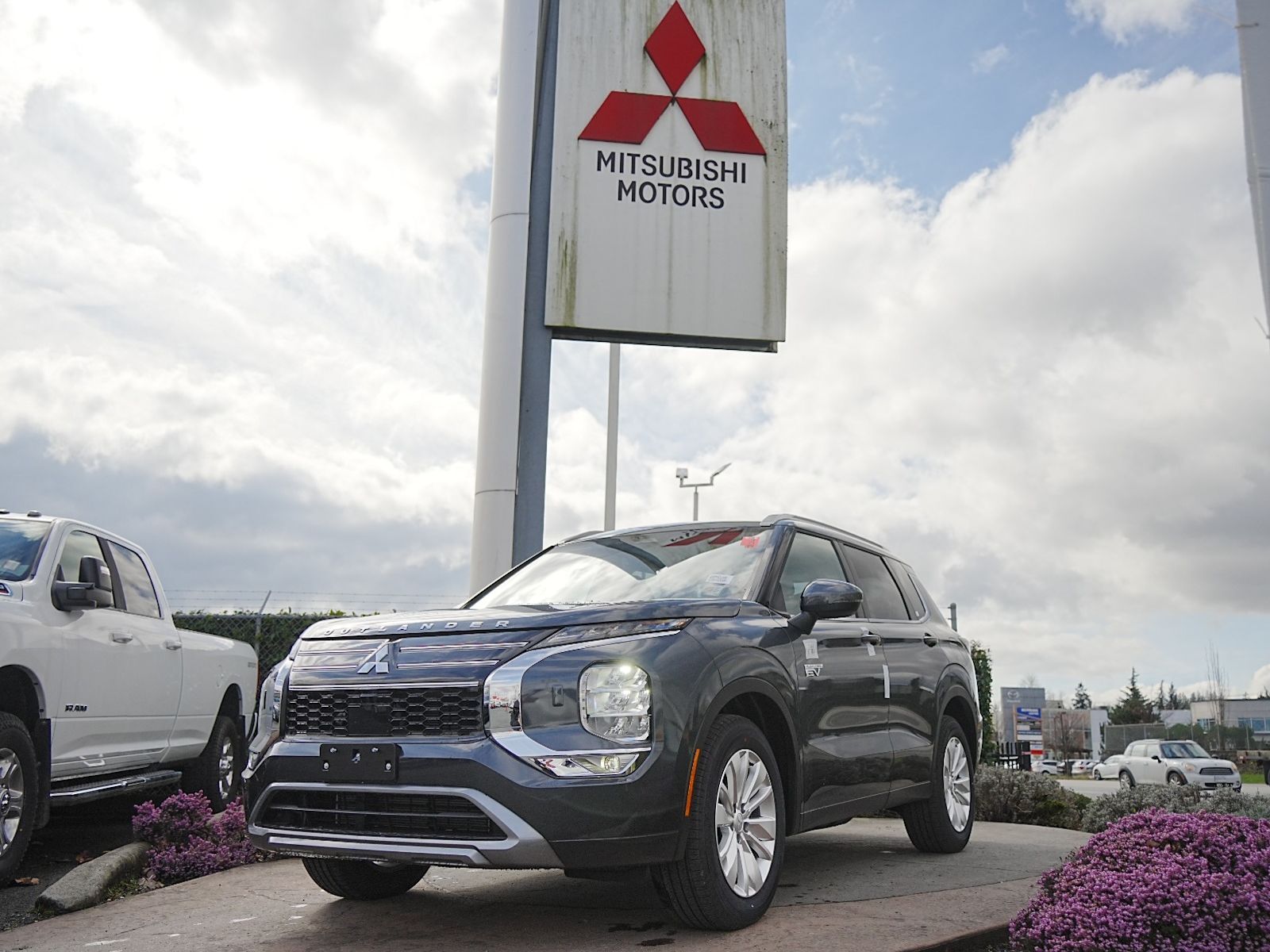 2026 Mitsubishi Outlander PHEV