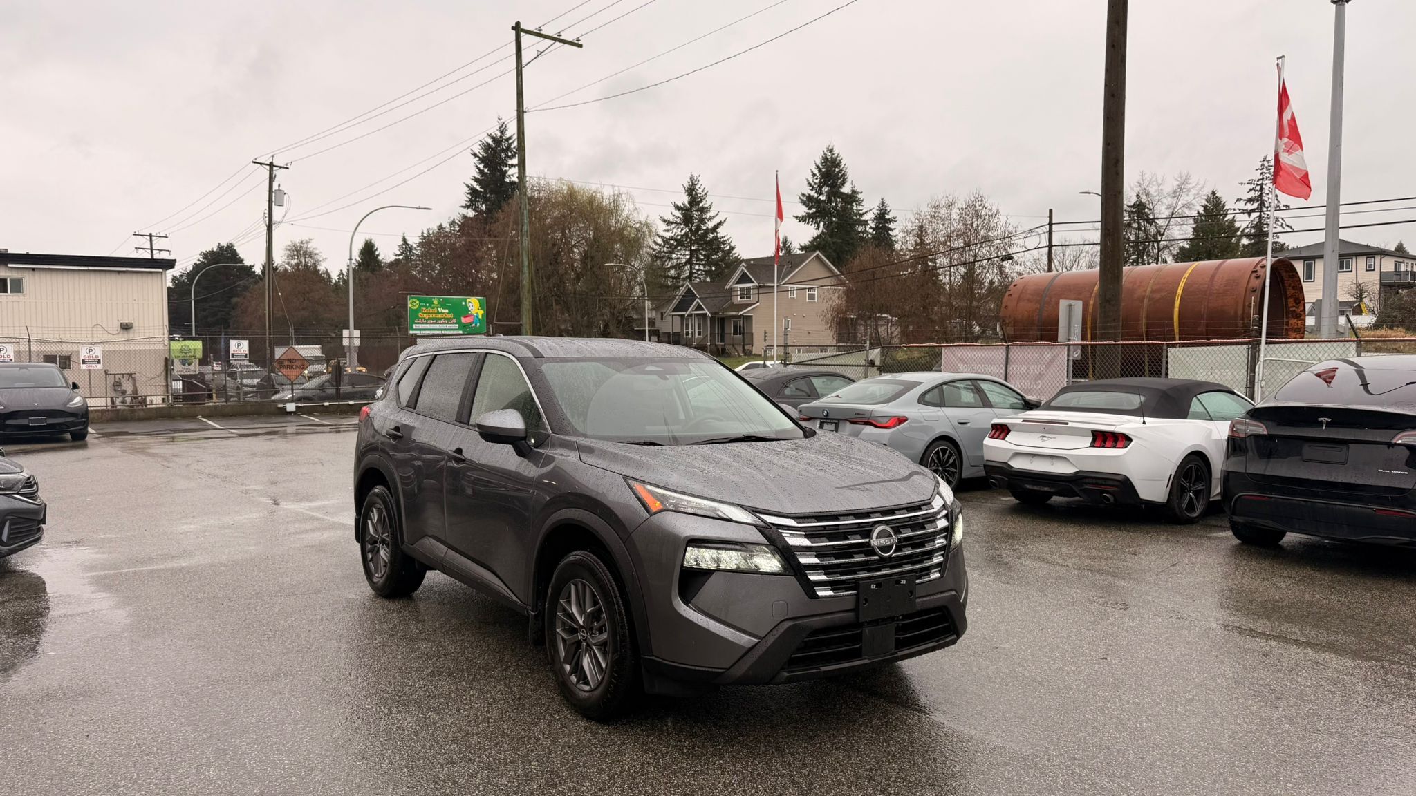 2024 Nissan Rogue — view 3