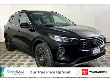 used 2025 Ford Escape car, priced at $29,998