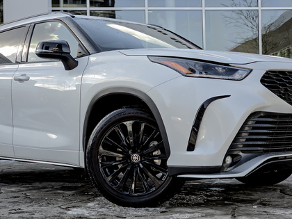 used 2024 Toyota Highlander car, priced at $52,495